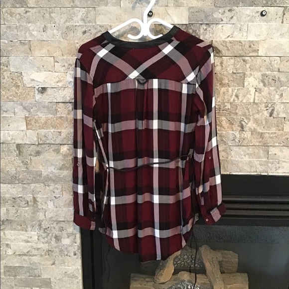 Dynamite Top - Picture 3 of 3